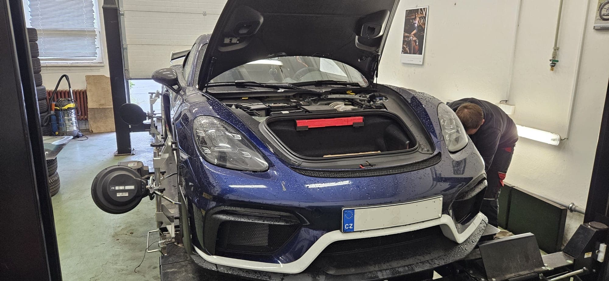 Porsche — přijato do servisu